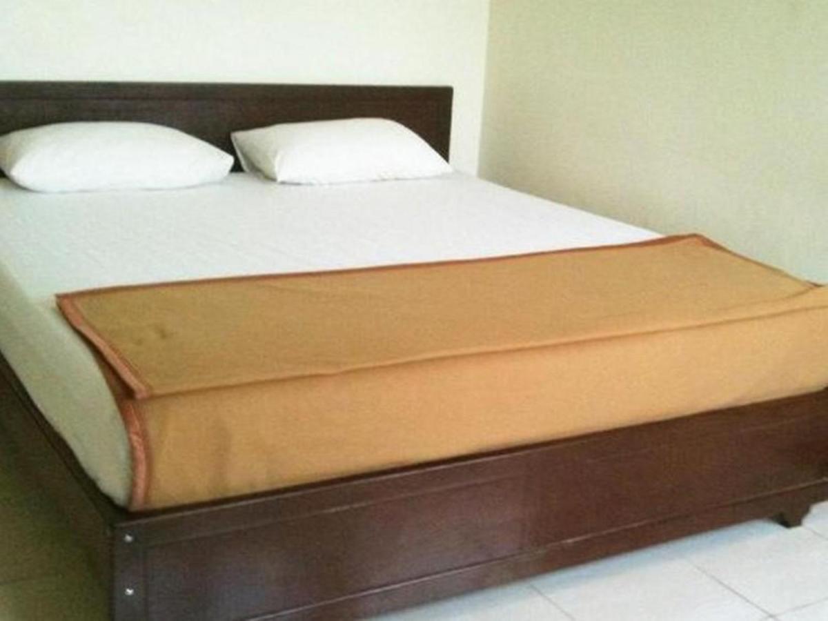 Hotel Aroma Inn Pontianak Exterior photo