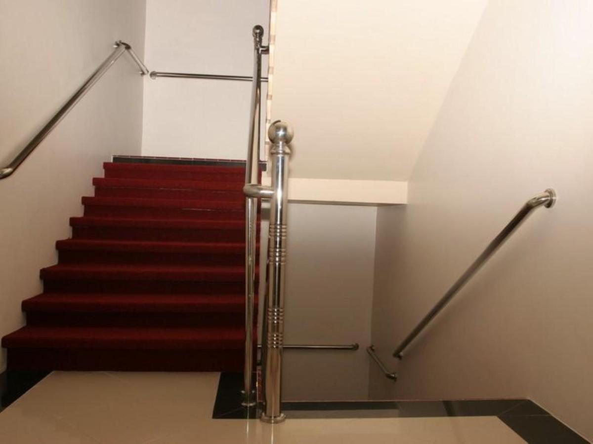 Hotel Aroma Inn Pontianak Exterior photo